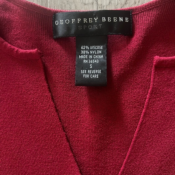 NWOT Geoffrey Beene Classic Burgundy Cardigan Sweater Size S - Picture 9 of 9